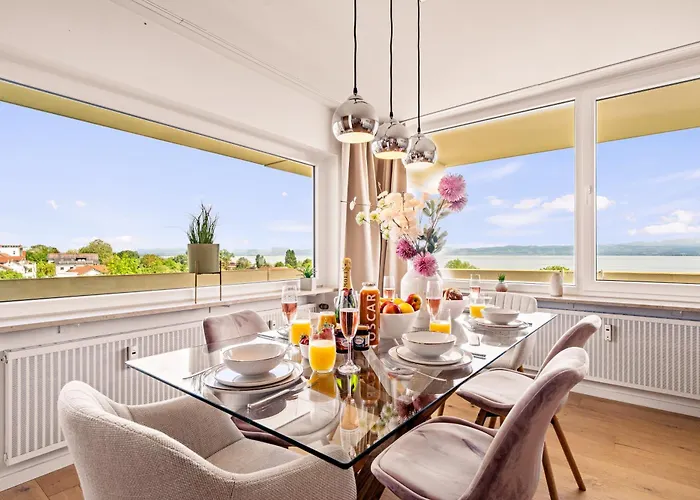 Panorama Penthouse Mit Atemberaubenden See- Und Bergblick