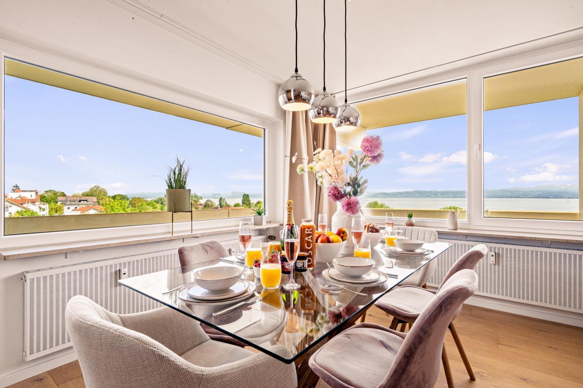 Panorama Penthouse Mit Atemberaubenden See- Und Bergblick