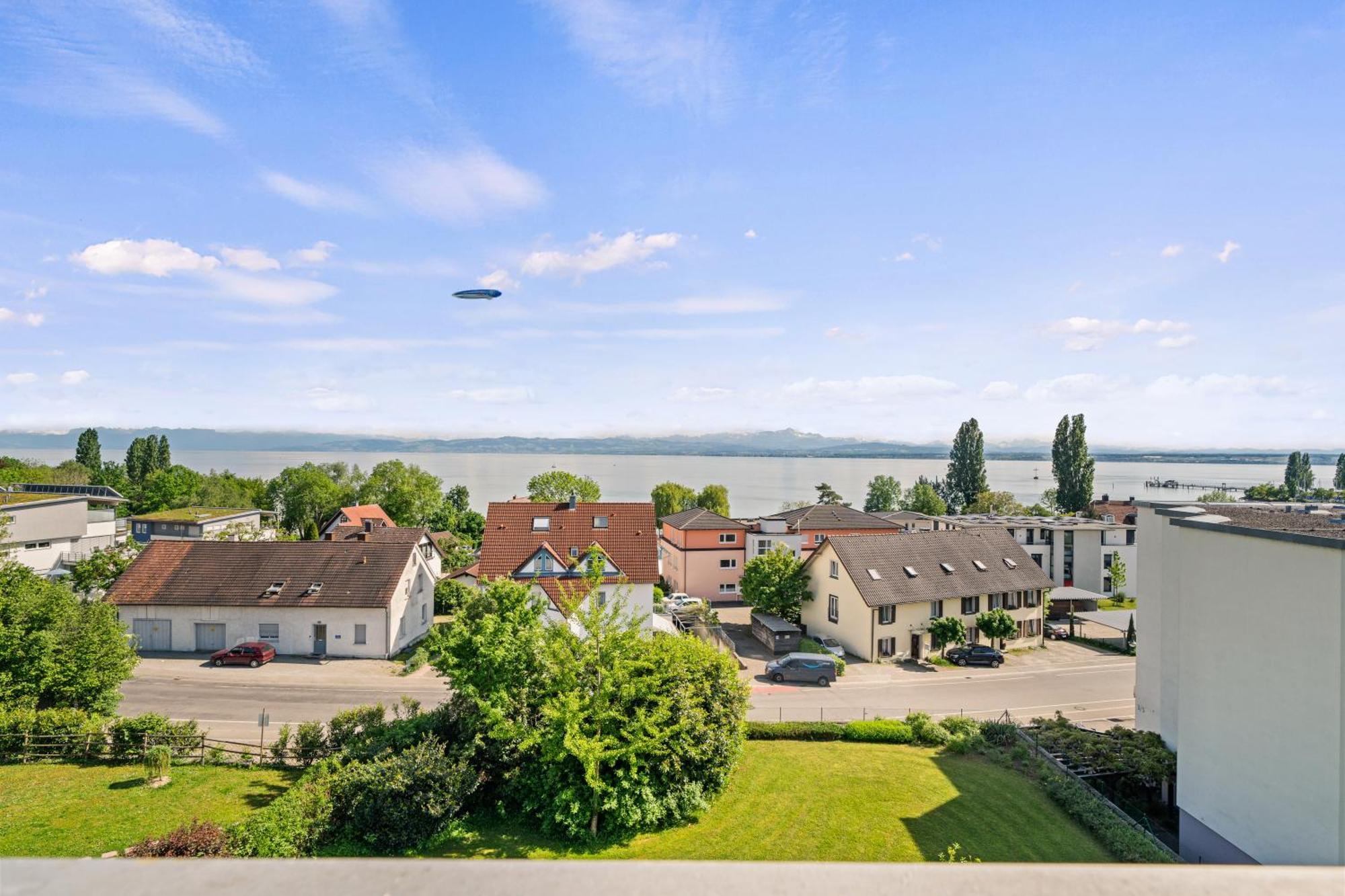 Panorama Penthouse Mit Atemberaubenden See- Und Bergblick